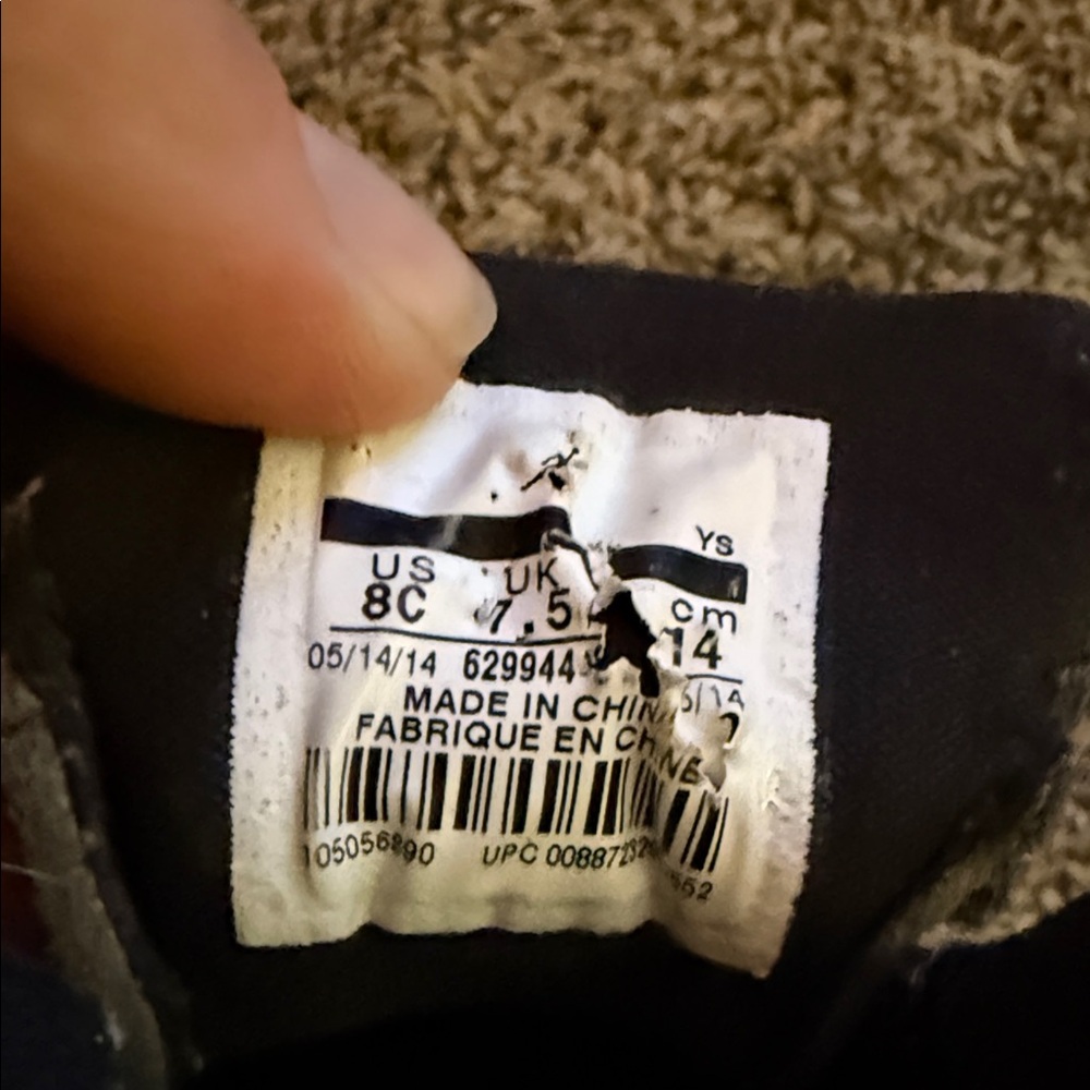 Jordan Kids Black and Red Sneakers - Picture 4 of 4